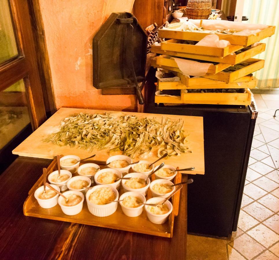 Albergo Locanda Mistral Acceglio Ngoại thất bức ảnh